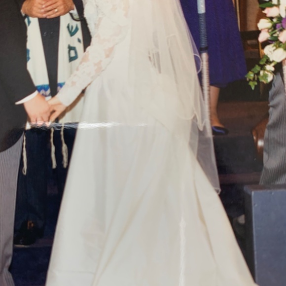 House of Bianchi Wedding Dress - Picture 5 of 8